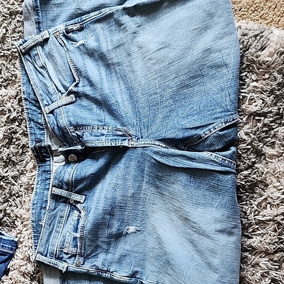 Silver Jeans Suki Capri - Picture 3 of 6